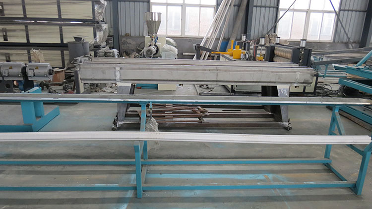 多孔梅花管设备 多孔梅花管设备